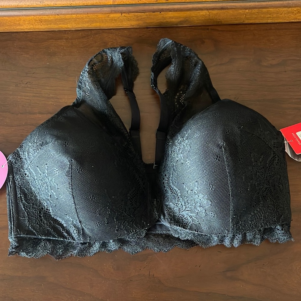 NWT Spanx Undie-Tectable Lace Bra